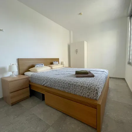 Casa Vikaro דירה *
